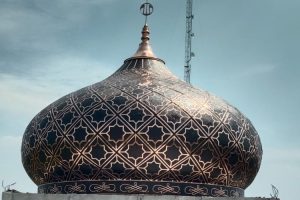 Pengrajin Kubah Kuningan Kemusu
